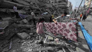 America's Divisive Political Crisis